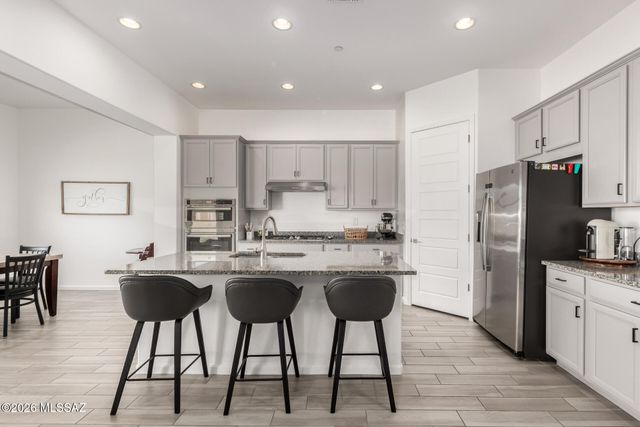 7737 S Indian Wheat Way, Tucson, AZ 85747