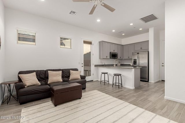 7737 S Indian Wheat Way, Tucson, AZ 85747