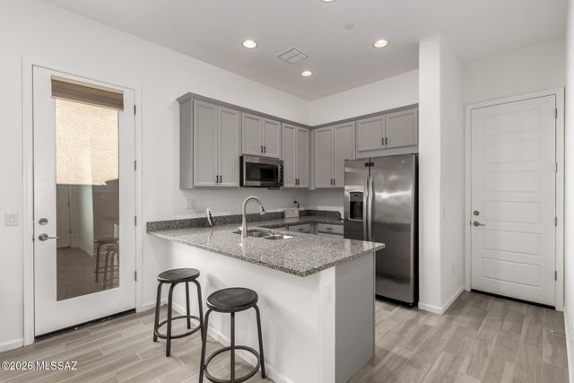 7737 S Indian Wheat Way, Tucson, AZ 85747