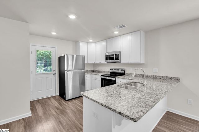 905 Helm Court, Greenville, SC 29617