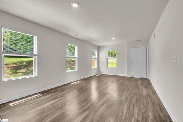 905 Helm Court, Greenville, SC 29617