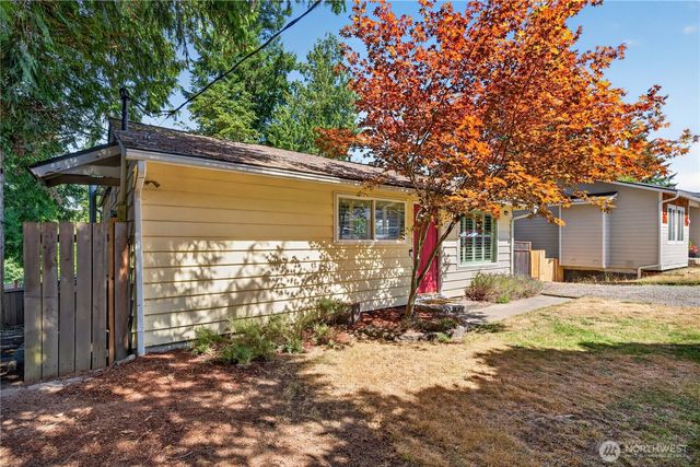 26562 221st Place SE, Maple Valley, WA 98038