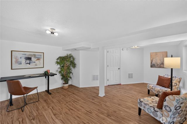 26562 221st Place SE, Maple Valley, WA 98038