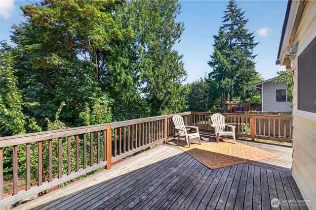 26562 221st Place SE, Maple Valley, WA 98038