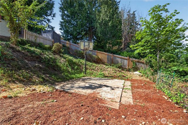26562 221st Place SE, Maple Valley, WA 98038