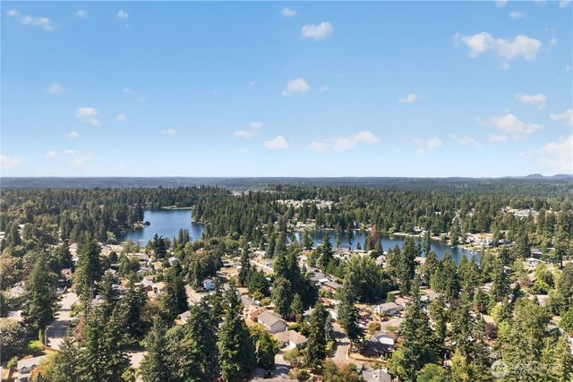 26562 221st Place SE, Maple Valley, WA 98038