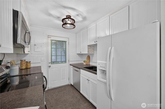 26562 221st Place SE, Maple Valley, WA 98038