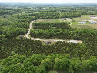 5 Weatherby Lane, Farmington, MO 63640