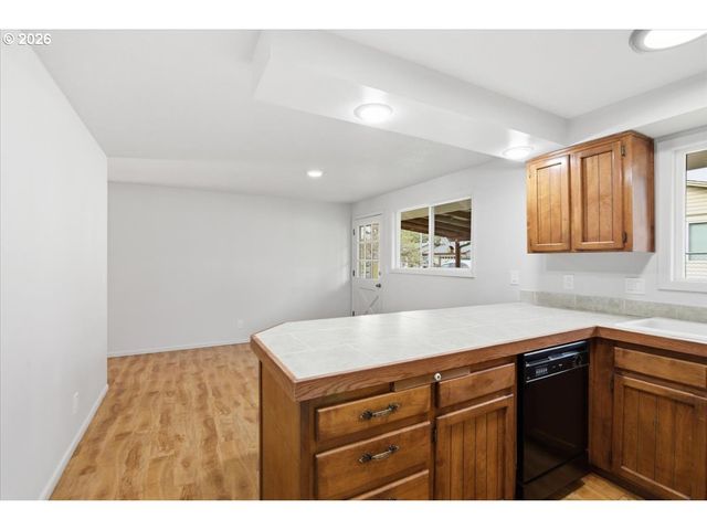 545 BALDWIN Ave Ne, Salem, OR 97301