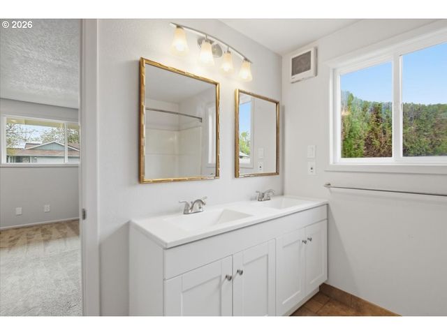 545 BALDWIN Ave Ne, Salem, OR 97301