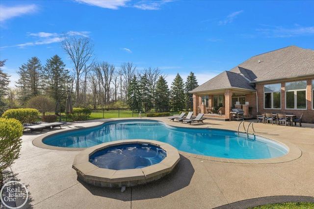11484 Bayberry Drive, Bruce Twp, MI 48065