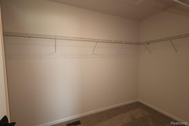 61717 Hevel Lane, Washington Township, MI 48094