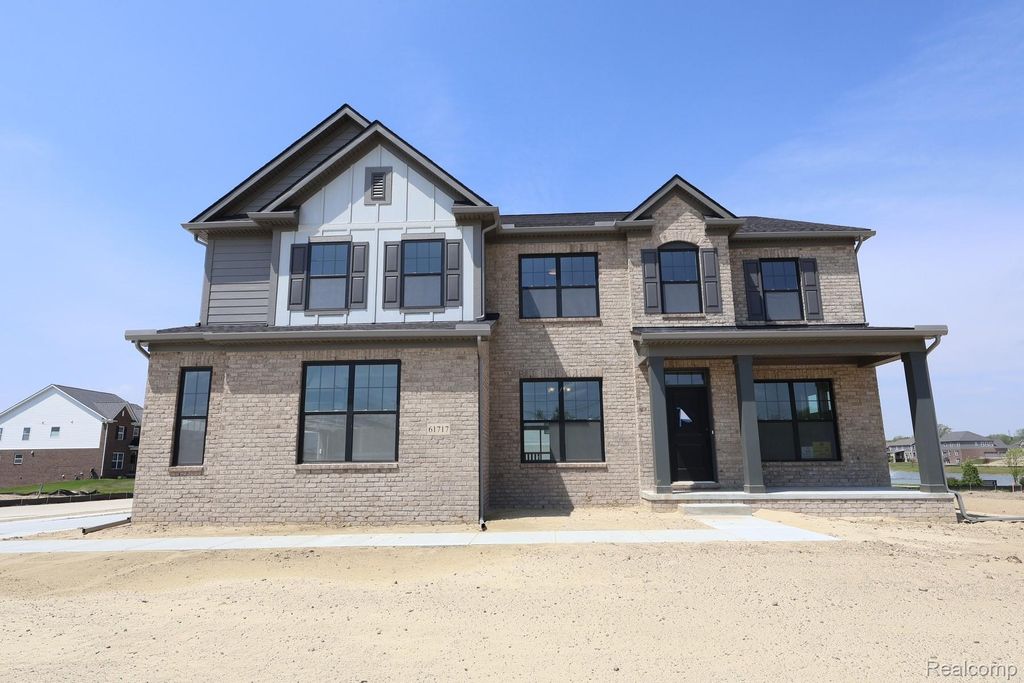 61717 Hevel Lane, Washington Township, MI 48094