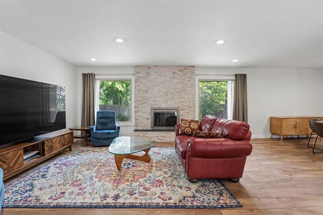 2421 NW 59th Street, Oklahoma City, OK 73112