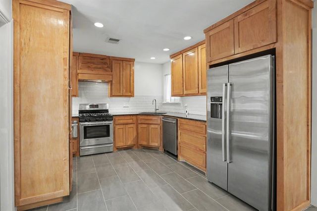 2421 NW 59th Street, Oklahoma City, OK 73112