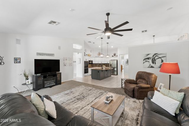 2242 W HAWKEN Way, Chandler, AZ 85286