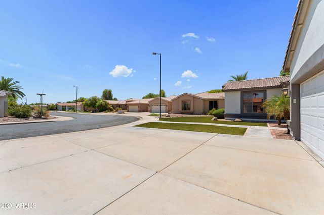 2242 W HAWKEN Way, Chandler, AZ 85286