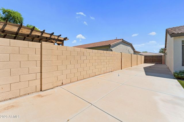 2242 W HAWKEN Way, Chandler, AZ 85286