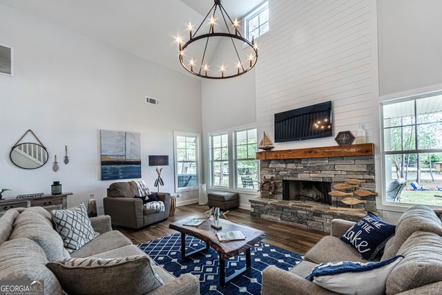 586 Rockville Springs Drive, Eatonton, GA 31024