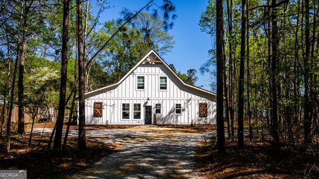 586 Rockville Springs Drive, Eatonton, GA 31024