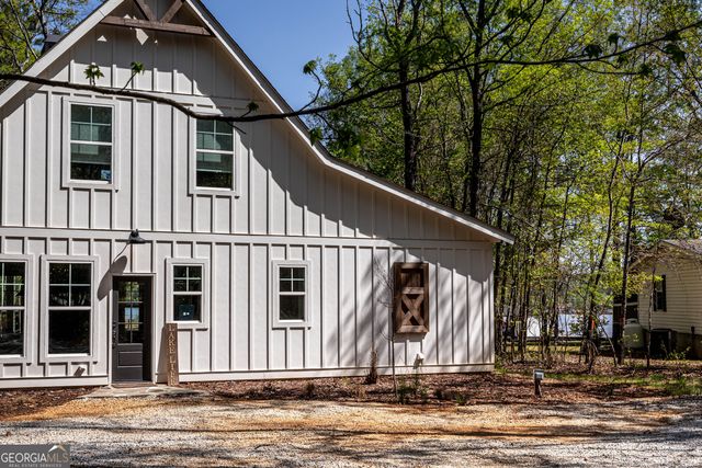 586 Rockville Springs Drive, Eatonton, GA 31024