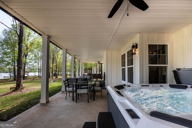 586 Rockville Springs Drive, Eatonton, GA 31024