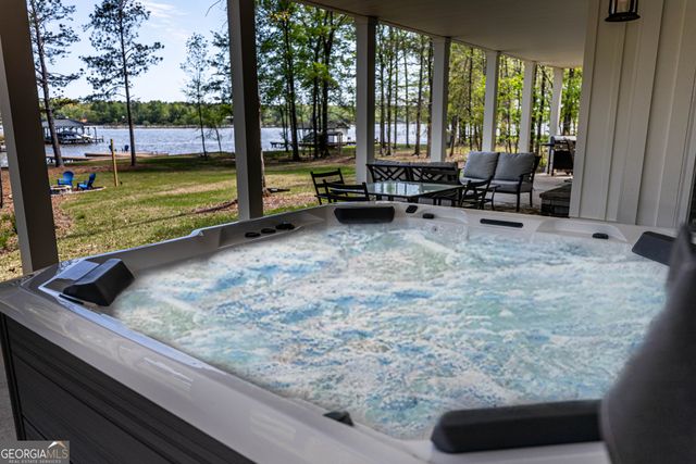 586 Rockville Springs Drive, Eatonton, GA 31024