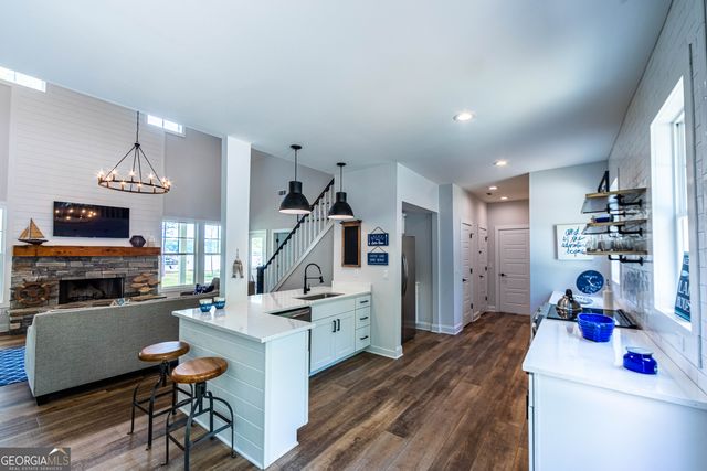 586 Rockville Springs Drive, Eatonton, GA 31024