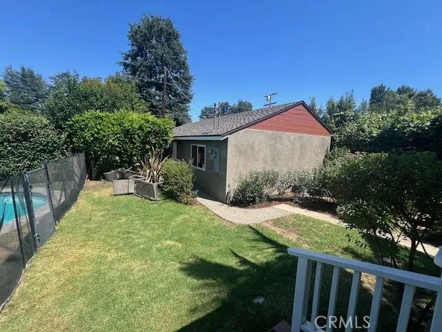 5744 Stansbury Avenue, Sherman Oaks, CA 91401