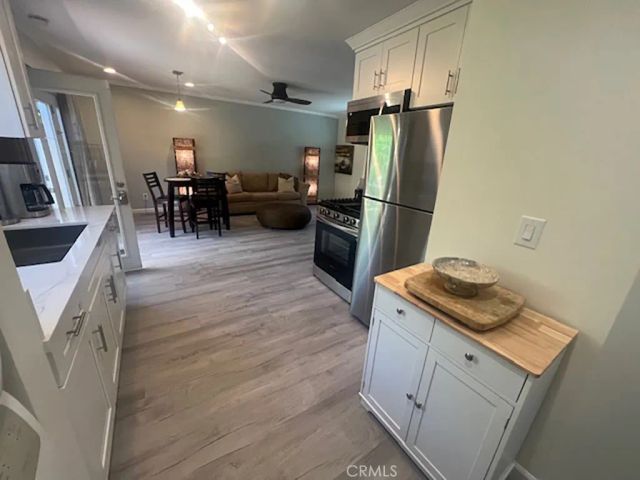 5744 Stansbury Avenue, Sherman Oaks, CA 91401