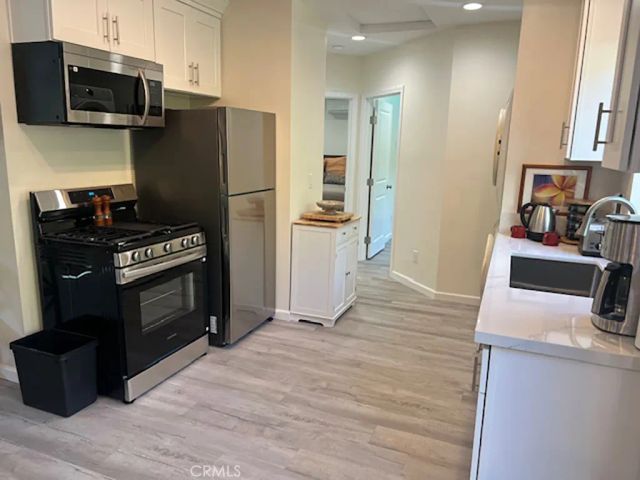 5744 Stansbury Avenue, Sherman Oaks, CA 91401