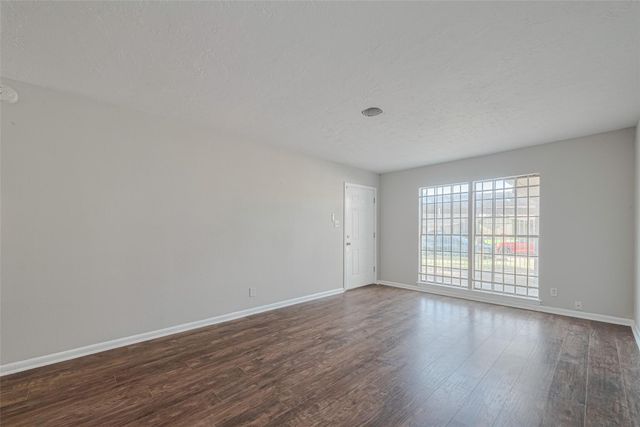 5535 Elmlawn Drive, Houston, TX 77033