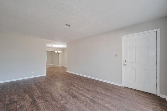 5535 Elmlawn Drive, Houston, TX 77033