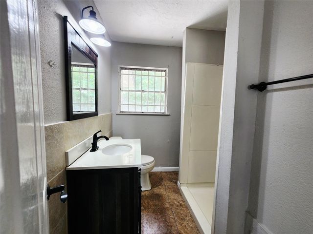 5535 Elmlawn Drive, Houston, TX 77033