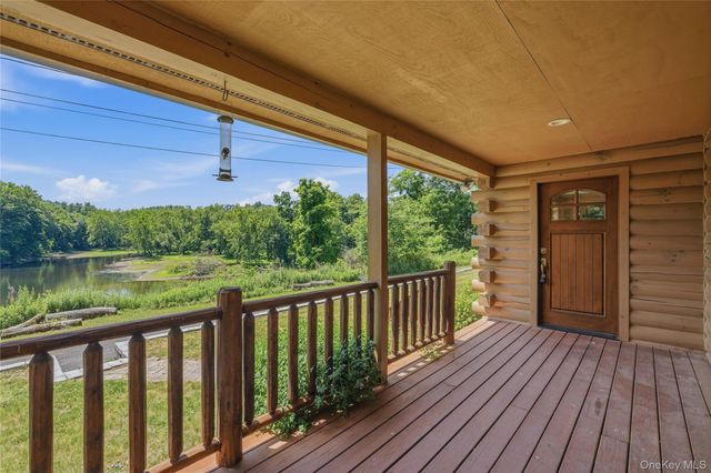 22 Deer Haven Road, Rosendale, NY 12472