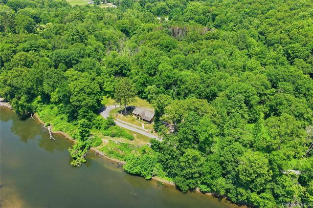 22 Deer Haven Road, Rosendale, NY 12472