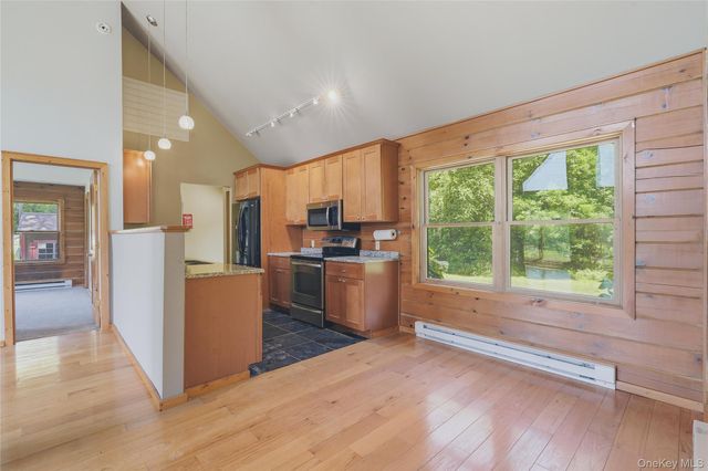 22 Deer Haven Road, Rosendale, NY 12472