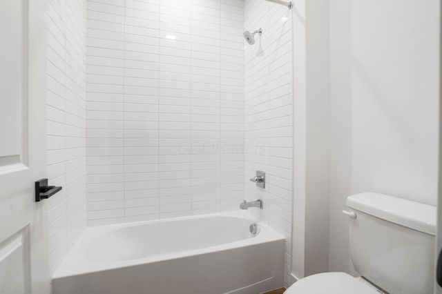 7162 Drummore Court, Dublin, OH 43016