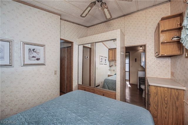 181 Caravan CIR, North Fort Myers, FL 33903