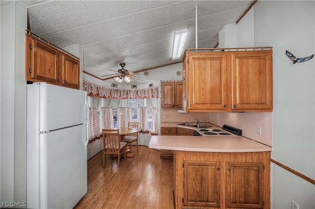 181 Caravan CIR, North Fort Myers, FL 33903