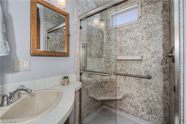 181 Caravan CIR, North Fort Myers, FL 33903