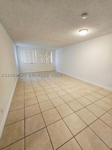 8160 Geneva Ct 112, Doral, FL 33166