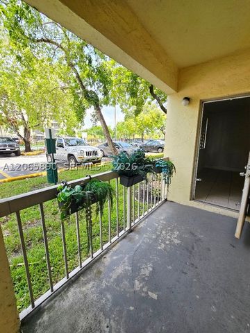 8160 Geneva Ct 112, Doral, FL 33166