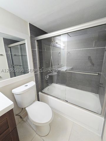 8160 Geneva Ct 112, Doral, FL 33166
