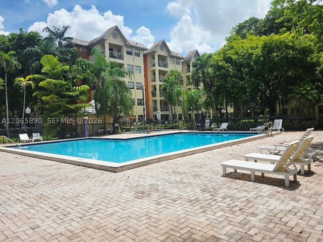 8160 Geneva Ct 112, Doral, FL 33166