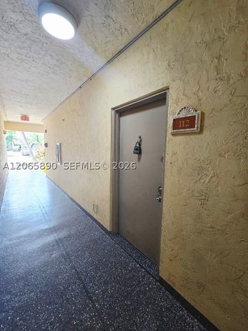 8160 Geneva Ct 112, Doral, FL 33166