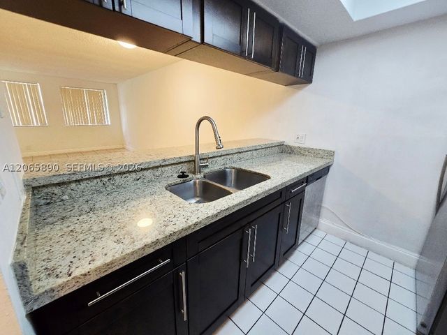 8160 Geneva Ct 112, Doral, FL 33166