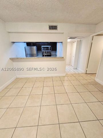 8160 Geneva Ct 112, Doral, FL 33166