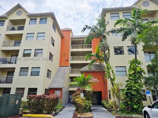 8160 Geneva Ct 112, Doral, FL 33166