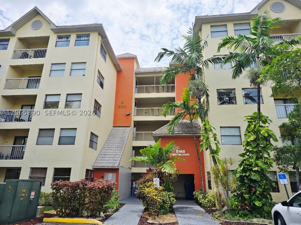 8160 Geneva Ct 112, Doral, FL 33166